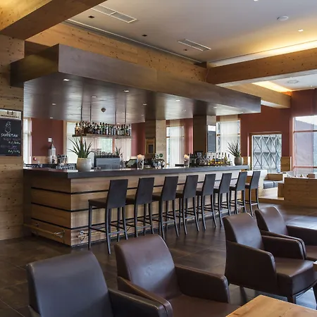 호텔 Falkensteiner Premium Edel:weiss 4*